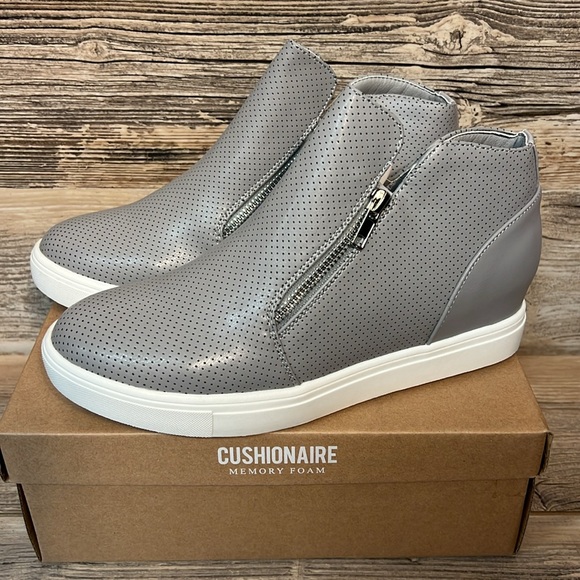 CUSHIONAIRE Women's Hart Hidden Wedge Sneaker in Grey New - Picture 1 of 8